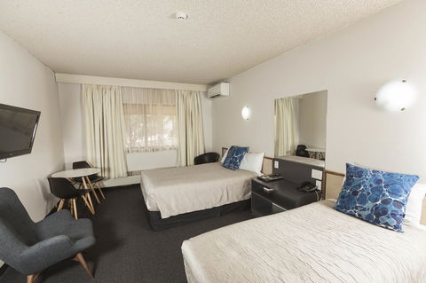 Belconnen Way Motel And Serviced Apartments - ACT Tourism 0