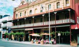 Plaza Hotel - ACT Tourism 0