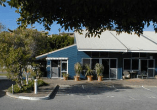 Abrolhos Reef Lodge - ACT Tourism 3