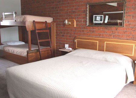 Abbotswood Motor Inn - ACT Tourism 1