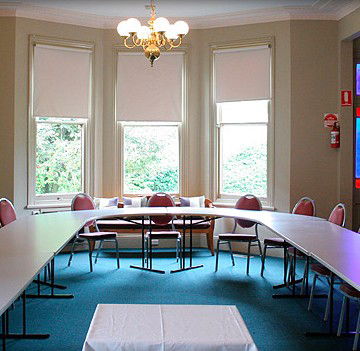 Central Springs Inn - ACT Tourism 1