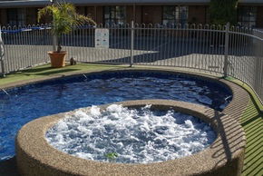 Rodney Motor Inn - ACT Tourism 1