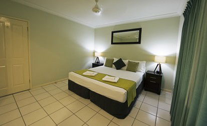 Costa Royale Beachfront Apartments - ACT Tourism 2