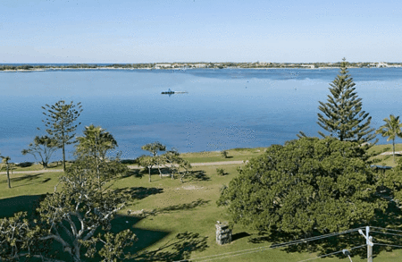 Blue Waters Apartments - ACT Tourism 0