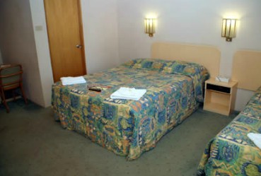 Oasis By The Lake - ACT Tourism 1