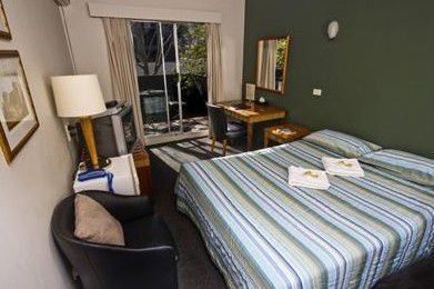 City Crown Lodge - ACT Tourism 3