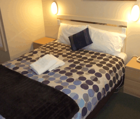 Lilac City Motor Inn & Streakhouse - ACT Tourism 2