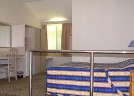Newcastle Links Motel - ACT Tourism 1