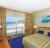 Quality Hotel Noahs on the Beach - ACT Tourism