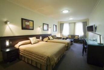 Hyde Park Inn - ACT Tourism 3