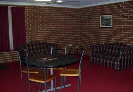 Matilda Motor Inn - ACT Tourism 0