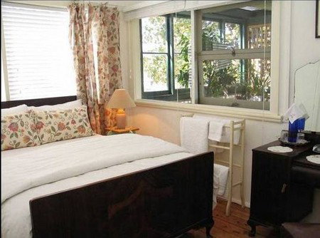 Dural House At Round - ACT Tourism 3