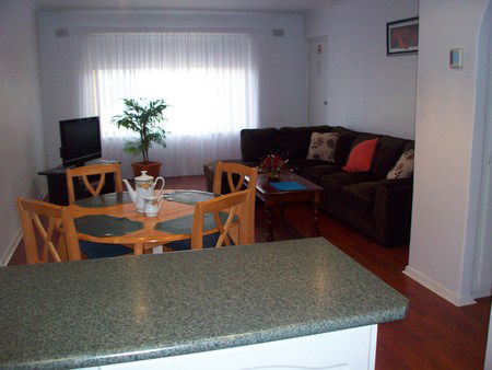 AA Madalena Court Holiday Apartments - ACT Tourism 2