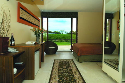 Chapel Hill Winery Guest House - ACT Tourism 1