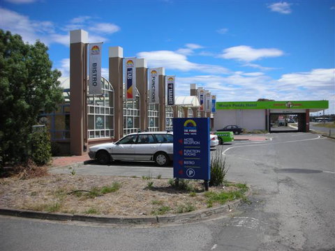 Waurn Ponds Hotel - ACT Tourism 0