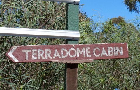 Emu Holiday Park - ACT Tourism 1