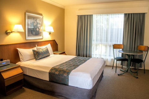 White Lace Motor Inn - ACT Tourism 1