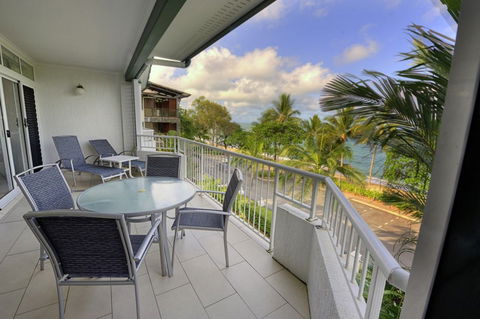 Costa Royale Beachfront Apartments - ACT Tourism 4