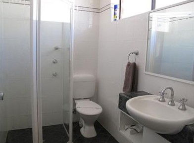 Acacia Motel - ACT Tourism 1