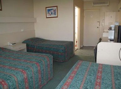 Acacia Motel - ACT Tourism 3