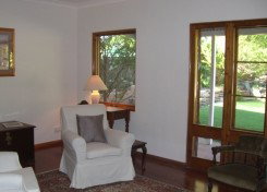 Nthaba Cottage - ACT Tourism 3