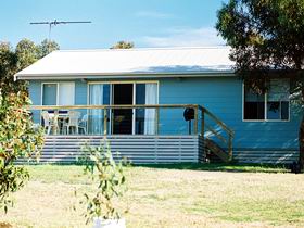 Bay-Ann Cottage - ACT Tourism 0