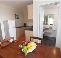 Bay 10 Accommodation - ACT Tourism