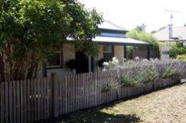 Georgie's Cottage - ACT Tourism 1