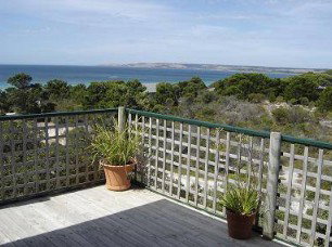 Lantauanan - The Lookout - ACT Tourism 1