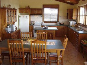 Lantauanan - The Lookout - ACT Tourism 2