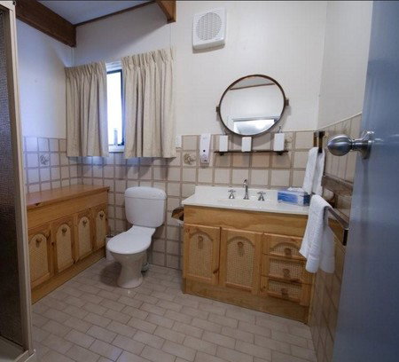 River Shack Rentals - The River Classic - ACT Tourism 4