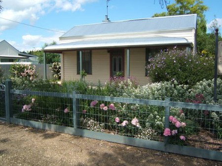 Willowbrook Cottages - ACT Tourism 2