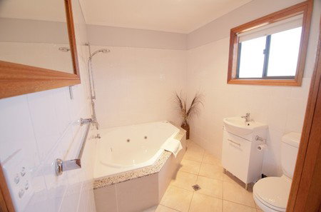 Lyrabendi Farmstay - ACT Tourism 3