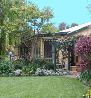 The Lookout - ACT Tourism 0