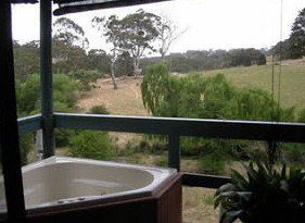 Mirrabooka Bed And Breakfast - ACT Tourism 4