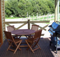 McLaren Ridge 3 - McLaren Ridge Log Cabins - ACT Tourism