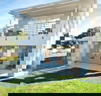 Coast  Vines  Moana Beach - ACT Tourism