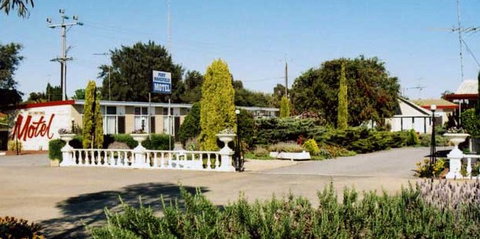 Port Wakefield Motel - ACT Tourism 1