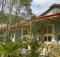 Crays Accommodation - The Esplanade - ACT Tourism