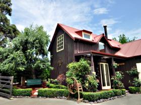 Clear Creek Cottage - ACT Tourism 0