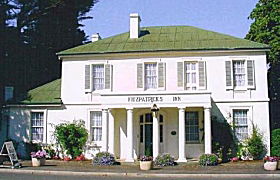 Fitzpatricks Inn - ACT Tourism 0