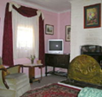 Hollyhock Cottage - ACT Tourism