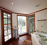Love Grove Guest House - ACT Tourism