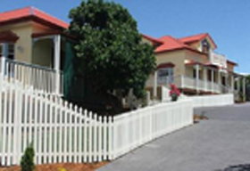Quayside Cottages - ACT Tourism 0