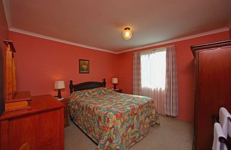 Pol And Pen Holiday Cottages - ACT Tourism 2