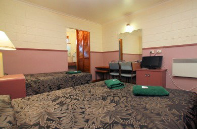 Queenstown Motor Lodge - ACT Tourism 3