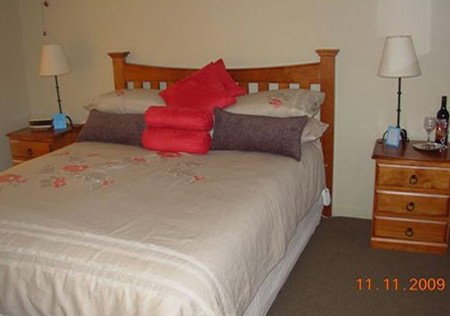 Paradise Place B & B - ACT Tourism 1