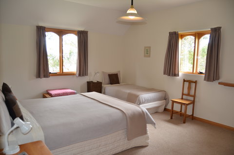 Herons Rise Vineyard - ACT Tourism 2