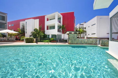 Element On Coolum Beach - ACT Tourism 0