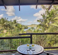 Secrets on the Lake - ACT Tourism